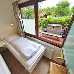 Jonas 3*