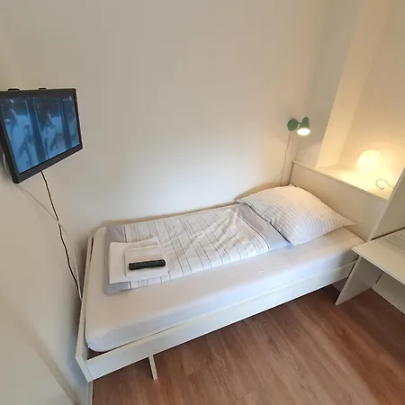 Jonas 3*