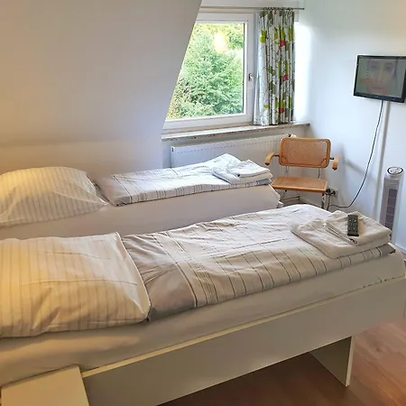 Jonas Apartamento 3*